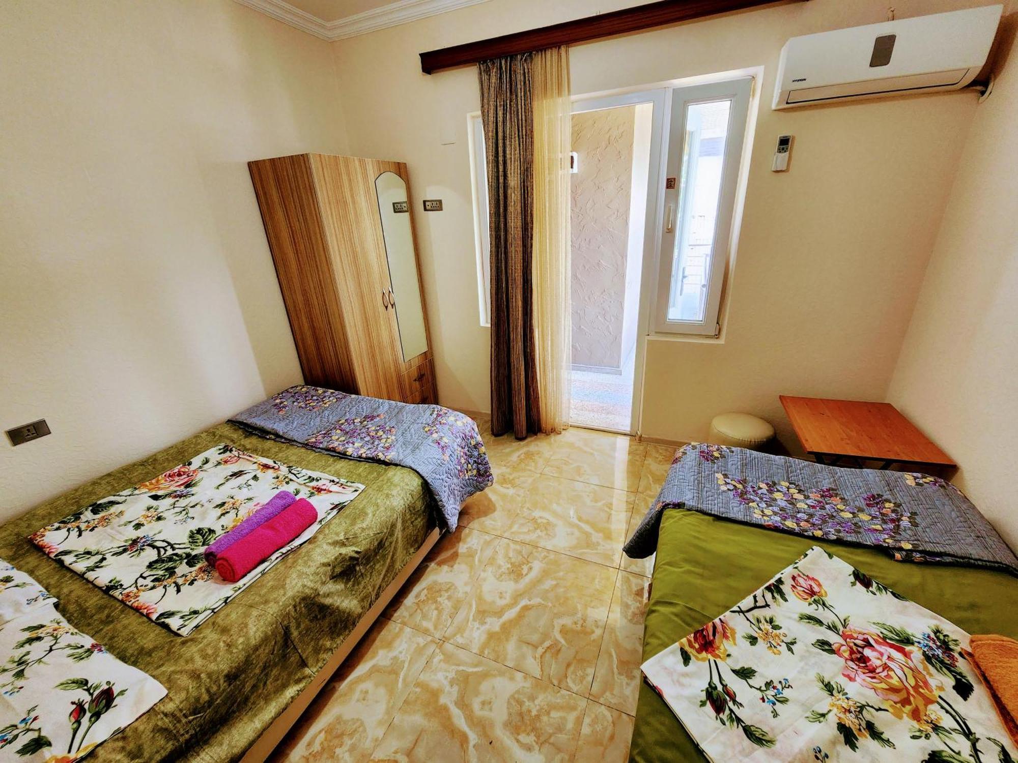Guest House Nona Chakvi Buitenkant foto